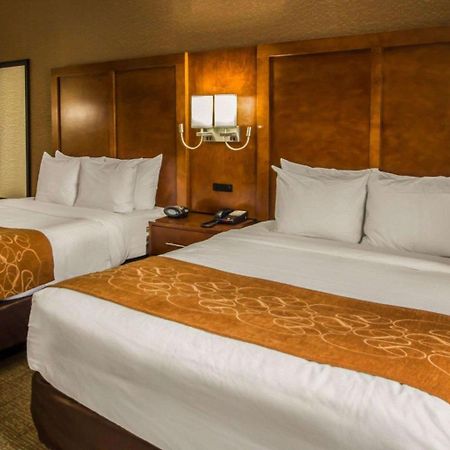 Quality Suites Nyc Gateway North Bergen Exteriör bild