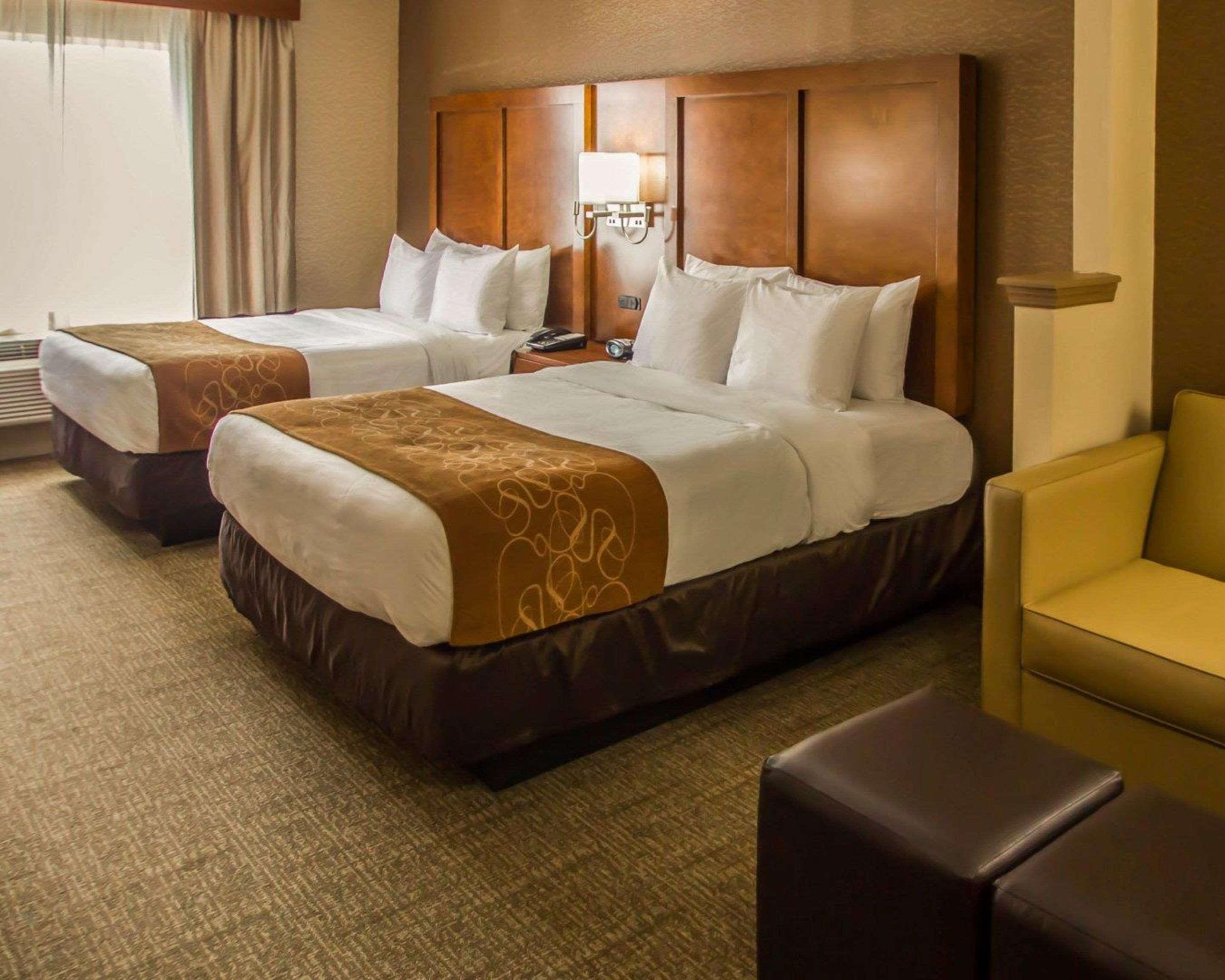 Quality Suites Nyc Gateway North Bergen Exteriör bild