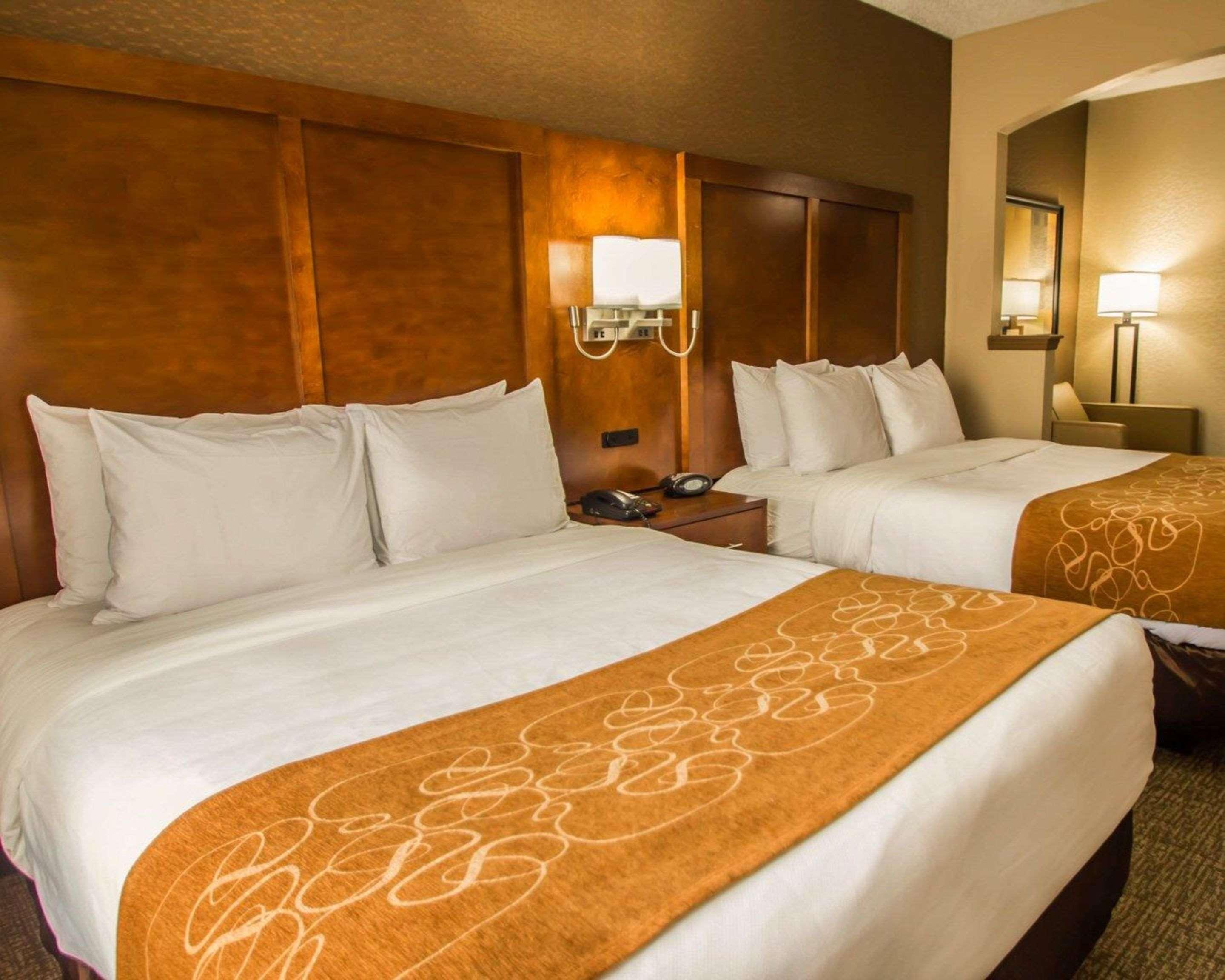 Quality Suites Nyc Gateway North Bergen Exteriör bild