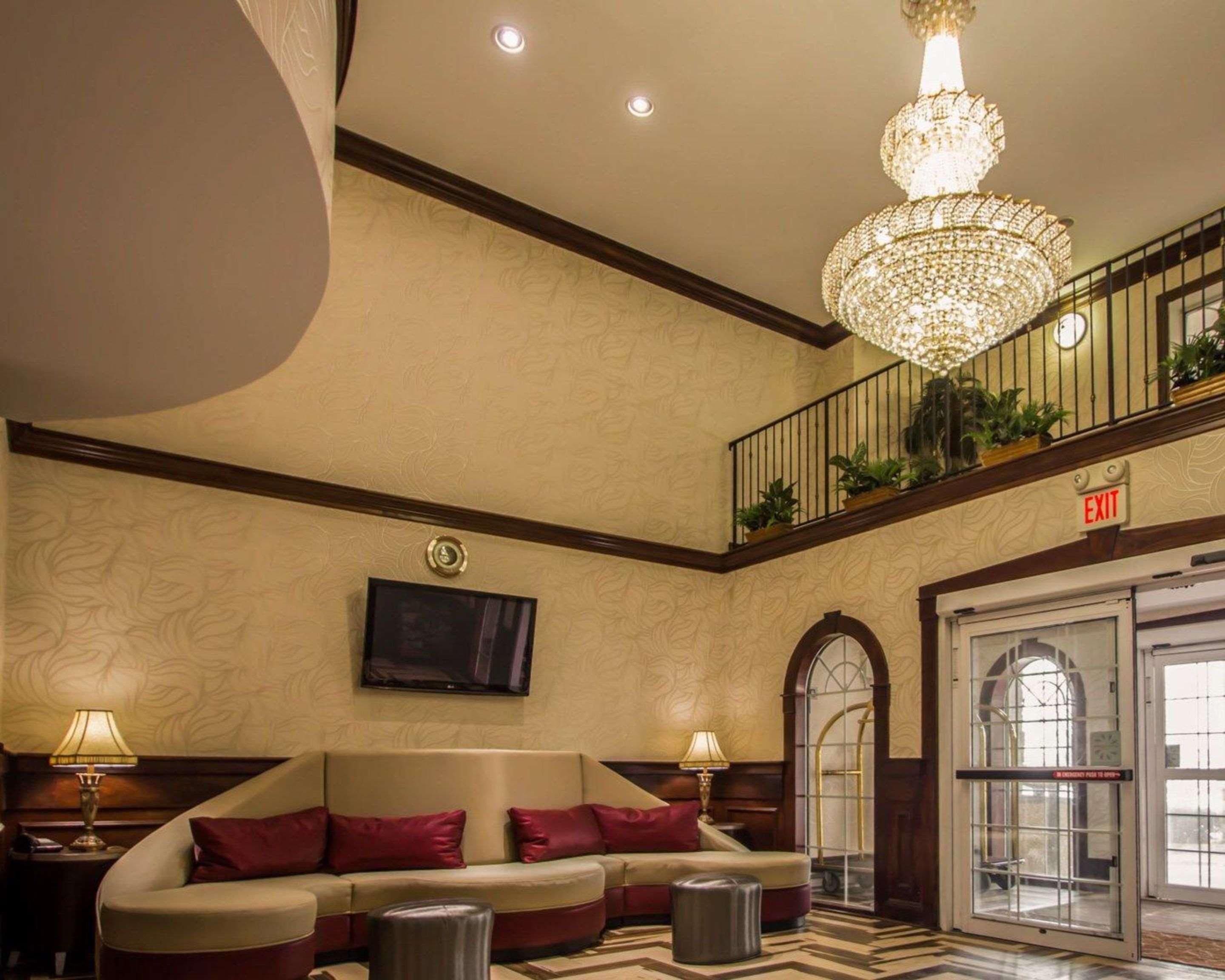 Quality Suites Nyc Gateway North Bergen Exteriör bild