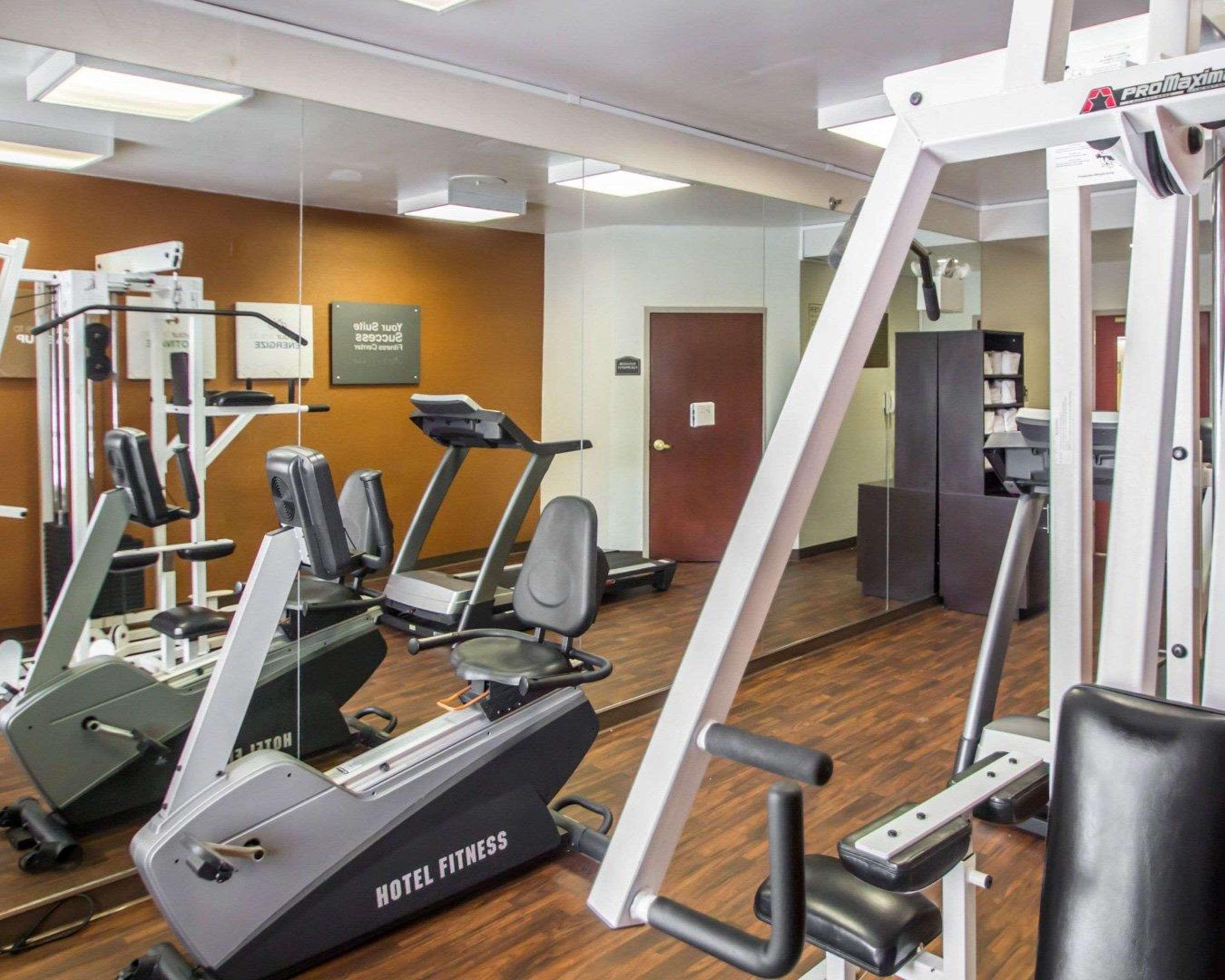 Quality Suites Nyc Gateway North Bergen Exteriör bild