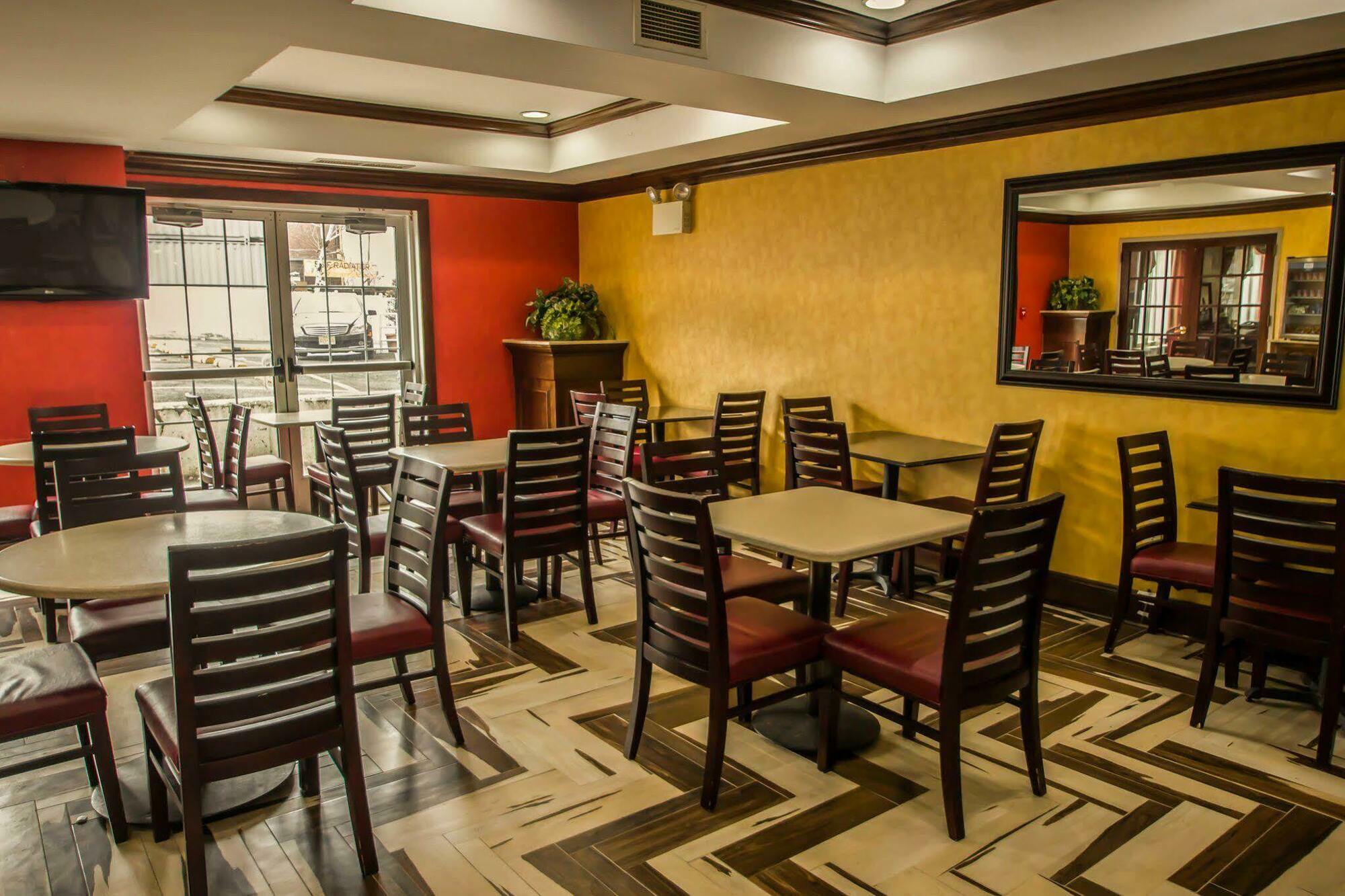 Quality Suites Nyc Gateway North Bergen Exteriör bild